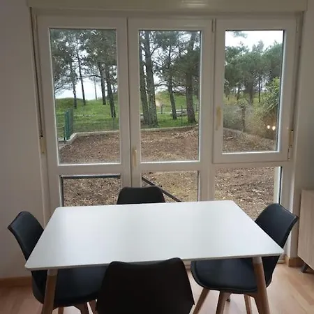 Apartamento jardín privado y piscina a 100 m playa Finisterre