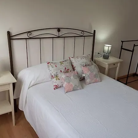 Apartamento Apartamento jardín privado y piscina a 100 m playa Finisterre